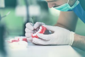 Przygotowywanie protezy zębowej