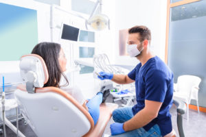 Leczenie stomatologiczne - pęknięcie zęba